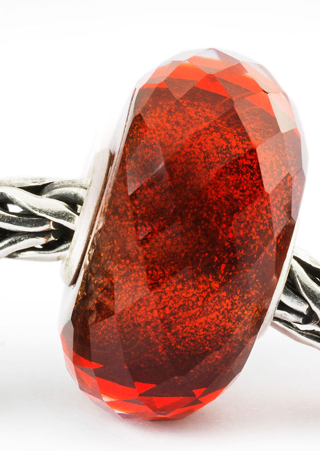  Farbe der Liebe  Facettierter Glas-Bead 