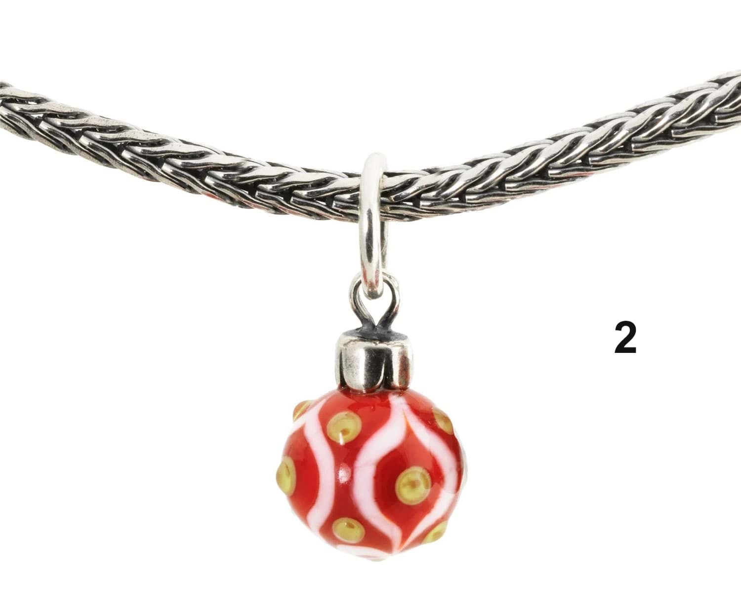 Rote Weihnachtskugel Anhänger 2